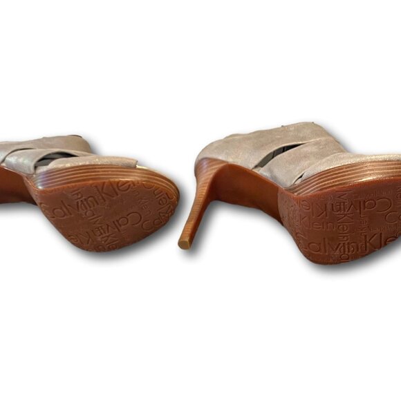 Calvin Klein Platinum Silver Leather Open Toe Sandals Shoes High Heels- SIZE 10 - Picture 2 of 4